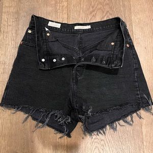 Levi’s Ribcage High Rise Shorts